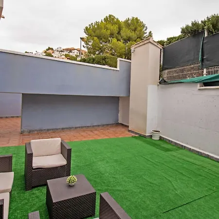 Bajo Con Terraza Y Jardin Privado Pet Friendly Albert Apartment *